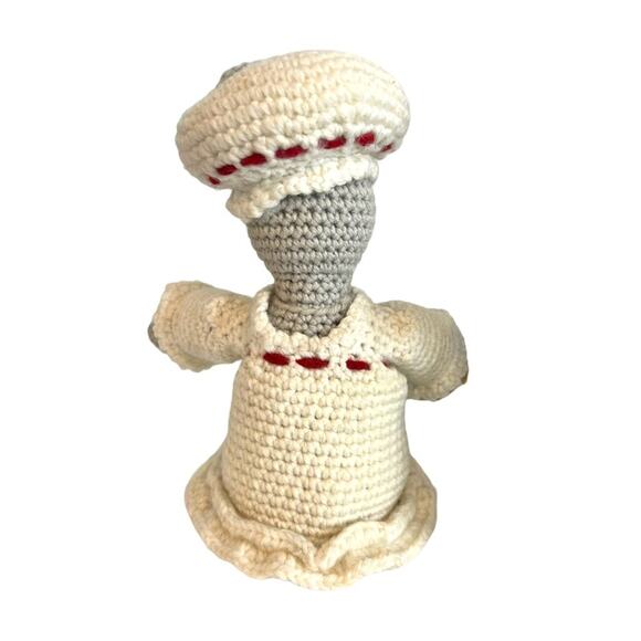 Vintage Handcrafted Holiday Decoration Caroler Mouse Hand Knit Figures - Picture 7 of 15